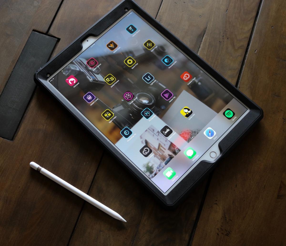 Electronic tablet